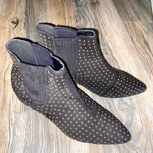 Shoe Dazzle size 11 shoes